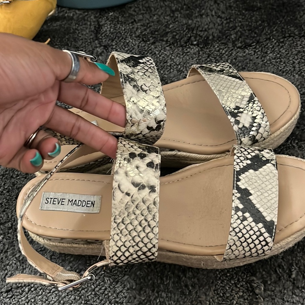 Steve Madden Metallic printed platform sandals